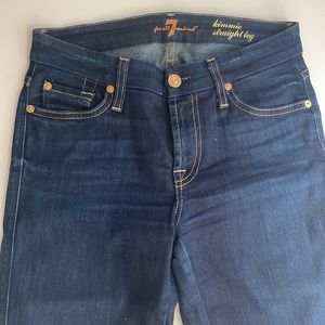 7 for all mankind, kimmie straight leg, size 25. Like new.